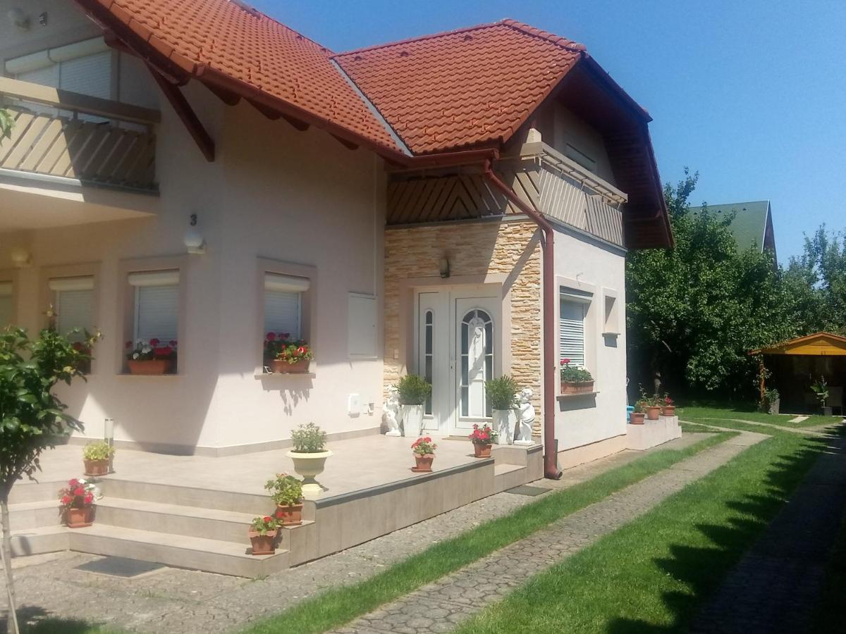 Majlath Vendeghaz Hotell Bük Exteriör bild