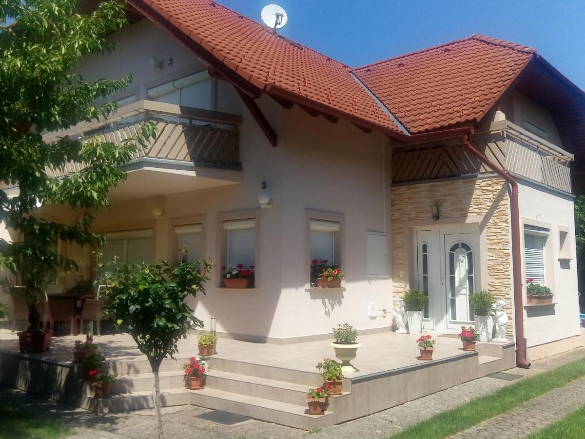 Majlath Vendeghaz Hotell Bük Exteriör bild