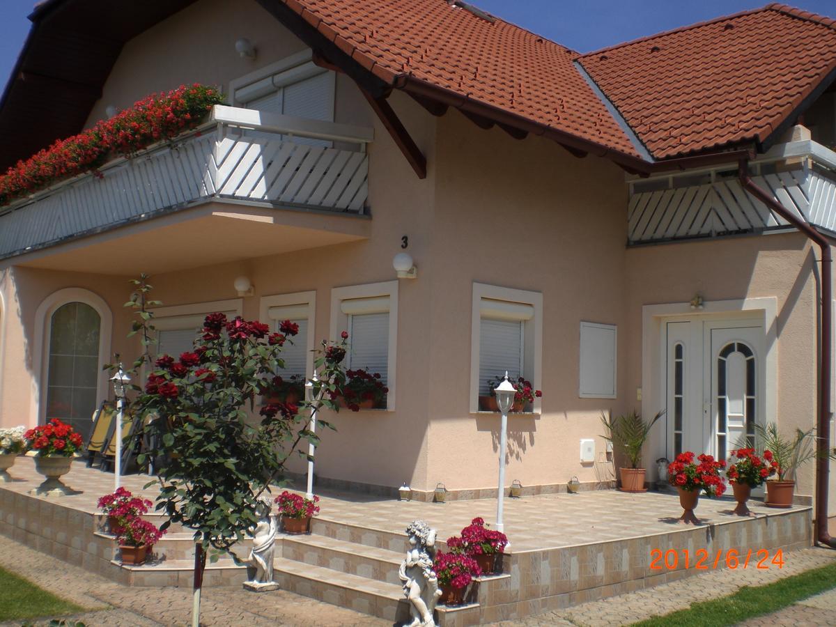 Majlath Vendeghaz Hotell Bük Exteriör bild
